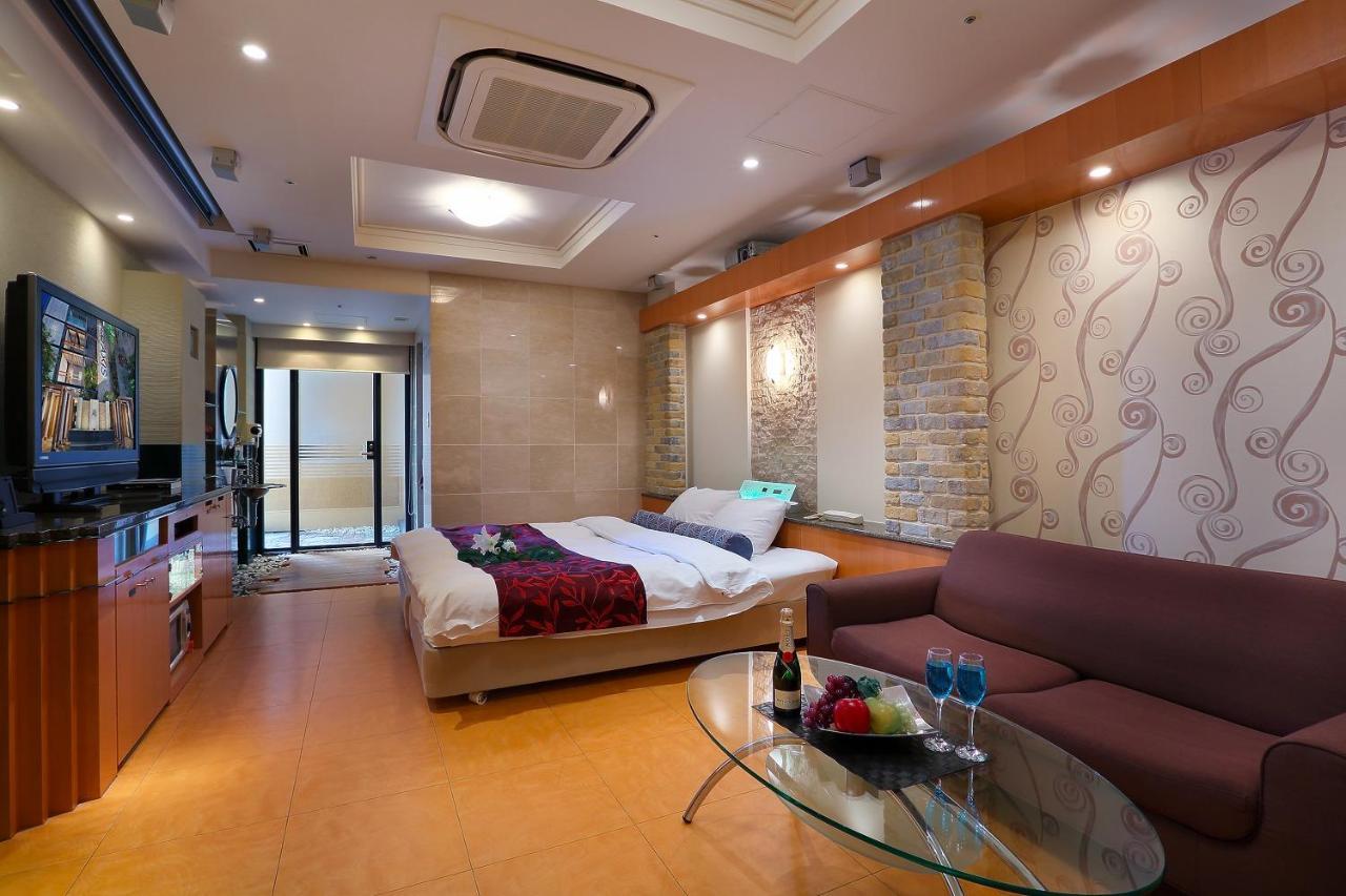 Hotel Axis -アクシス- (Adults Only) Ōsaka Eksteriør bilde
